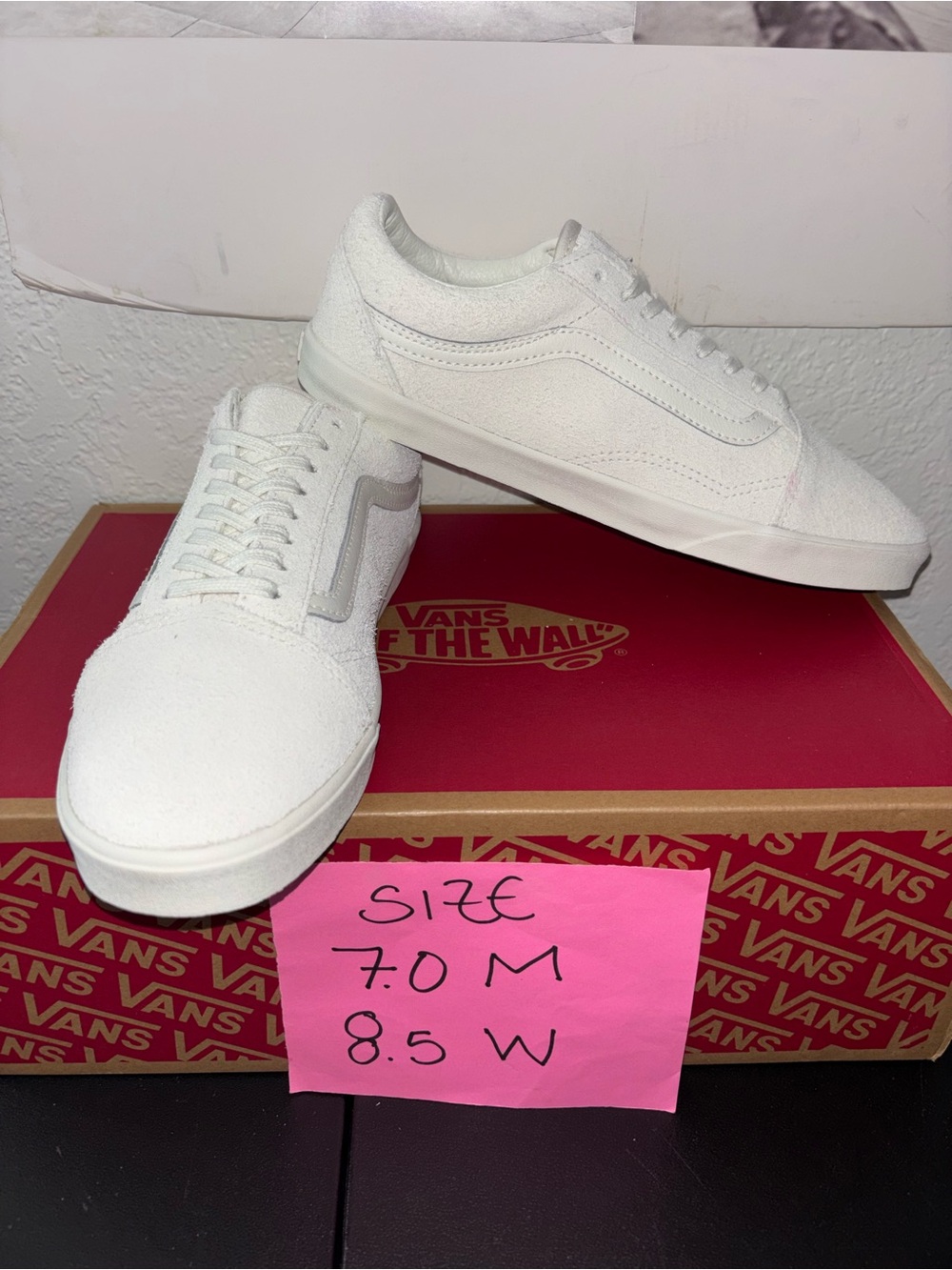 Vans Old Skool Lowpro sz 7.0 Men’s 8.5 Women’s